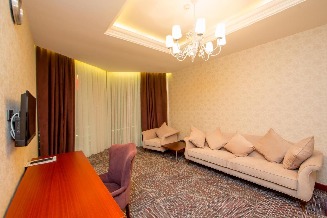 מינגסוויר Azpetrol Hotel Mingechaur מראה חיצוני תמונה