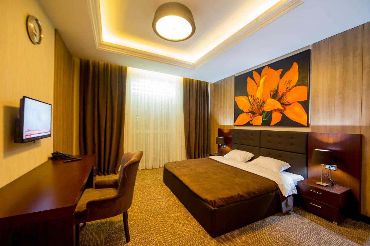 מינגסוויר Azpetrol Hotel Mingechaur מראה חיצוני תמונה